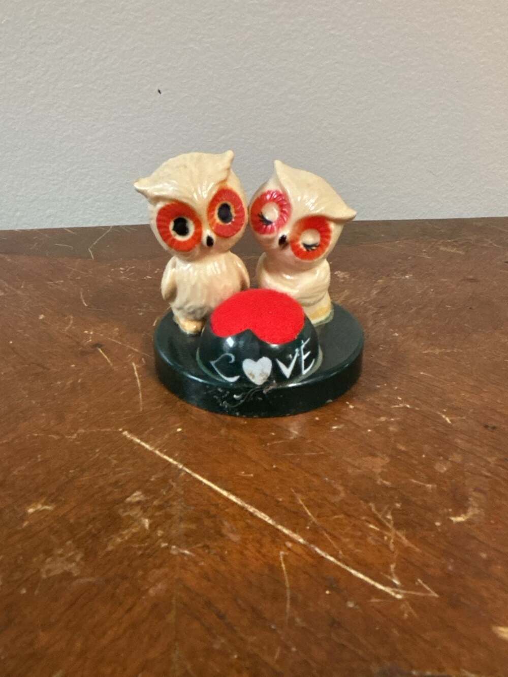 Vintage Two Plastic Owls Pin Cushion Made In Hong Kong LOVE